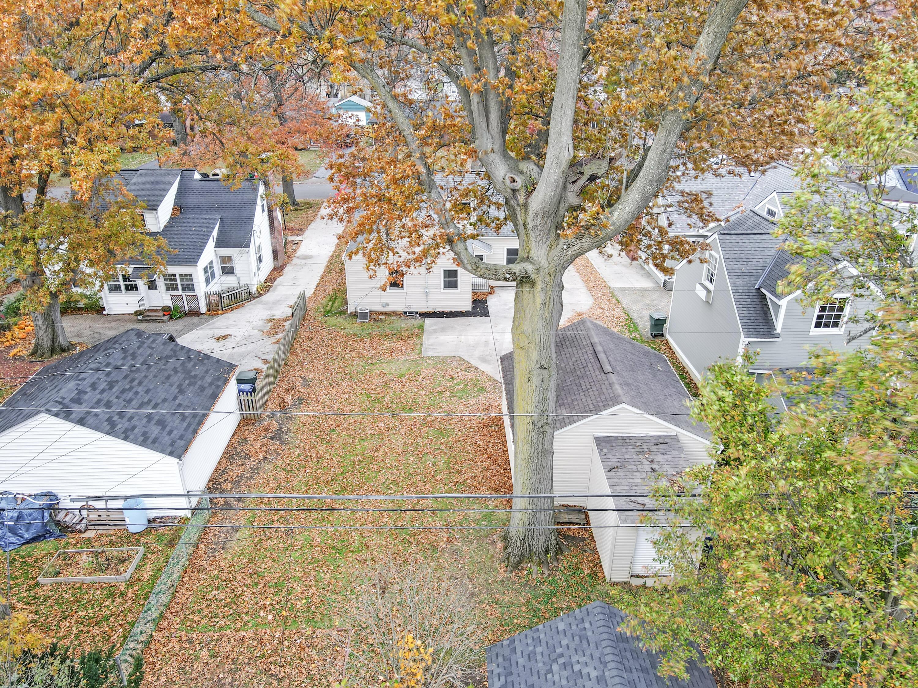 451 Acton Road Columbus, OH 43214 - Photo 36 of 42 Aerial of Yard