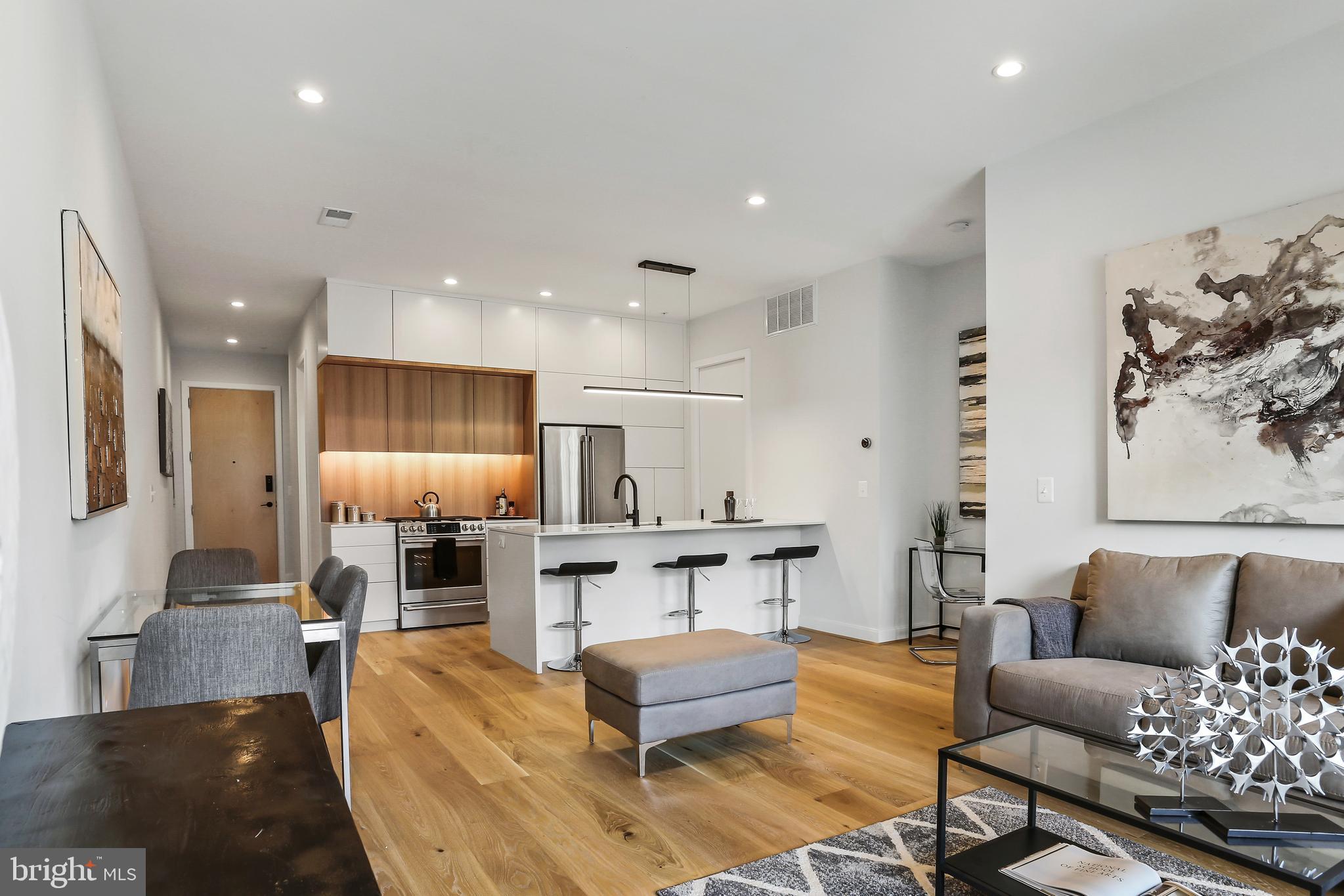 1434 Chapin Street Northwest, Unit 6 Washington, DC 20009 - Photo 24 of 37 11ft Ceilings w/8ft custom solid core doors