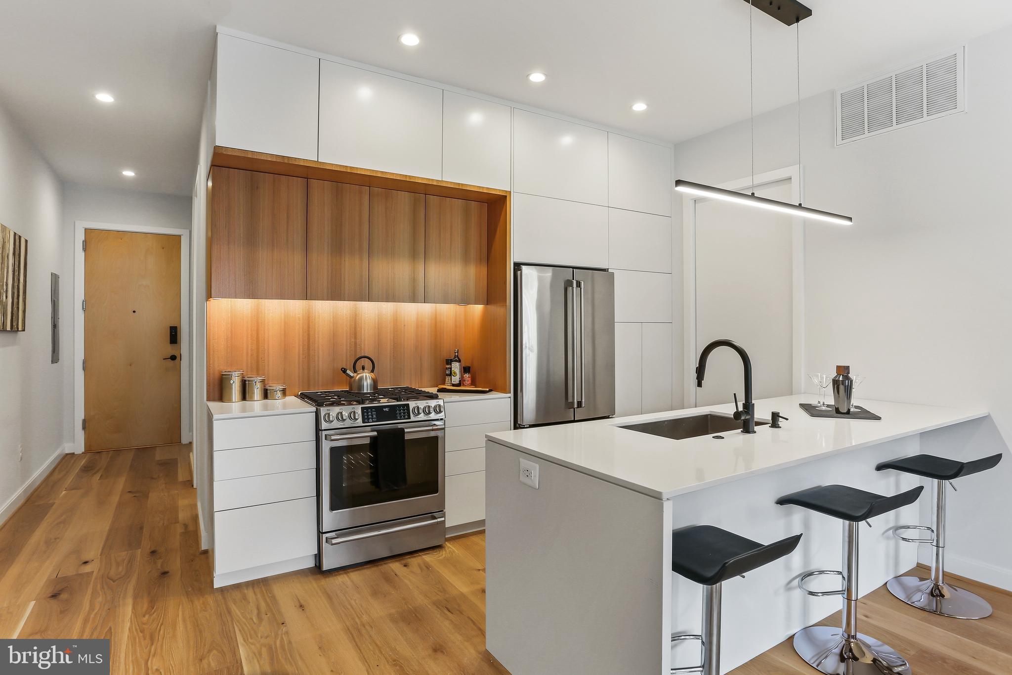 1434 Chapin Street Northwest, Unit 6 Washington, DC 20009 - Photo 10 of 37