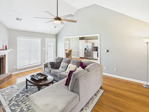 $319,000 | 9290 Lakeside Drive, Olive Branch, MS 38654