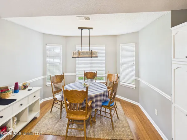 $319,000 | 9290 Lakeside Drive, Olive Branch, MS 38654