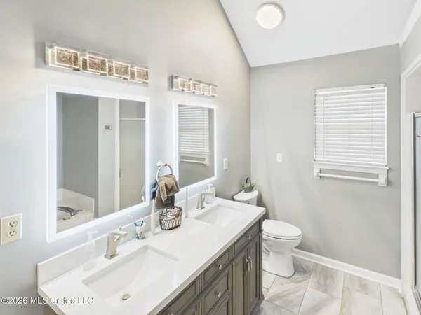 $319,000 | 9290 Lakeside Drive, Olive Branch, MS 38654