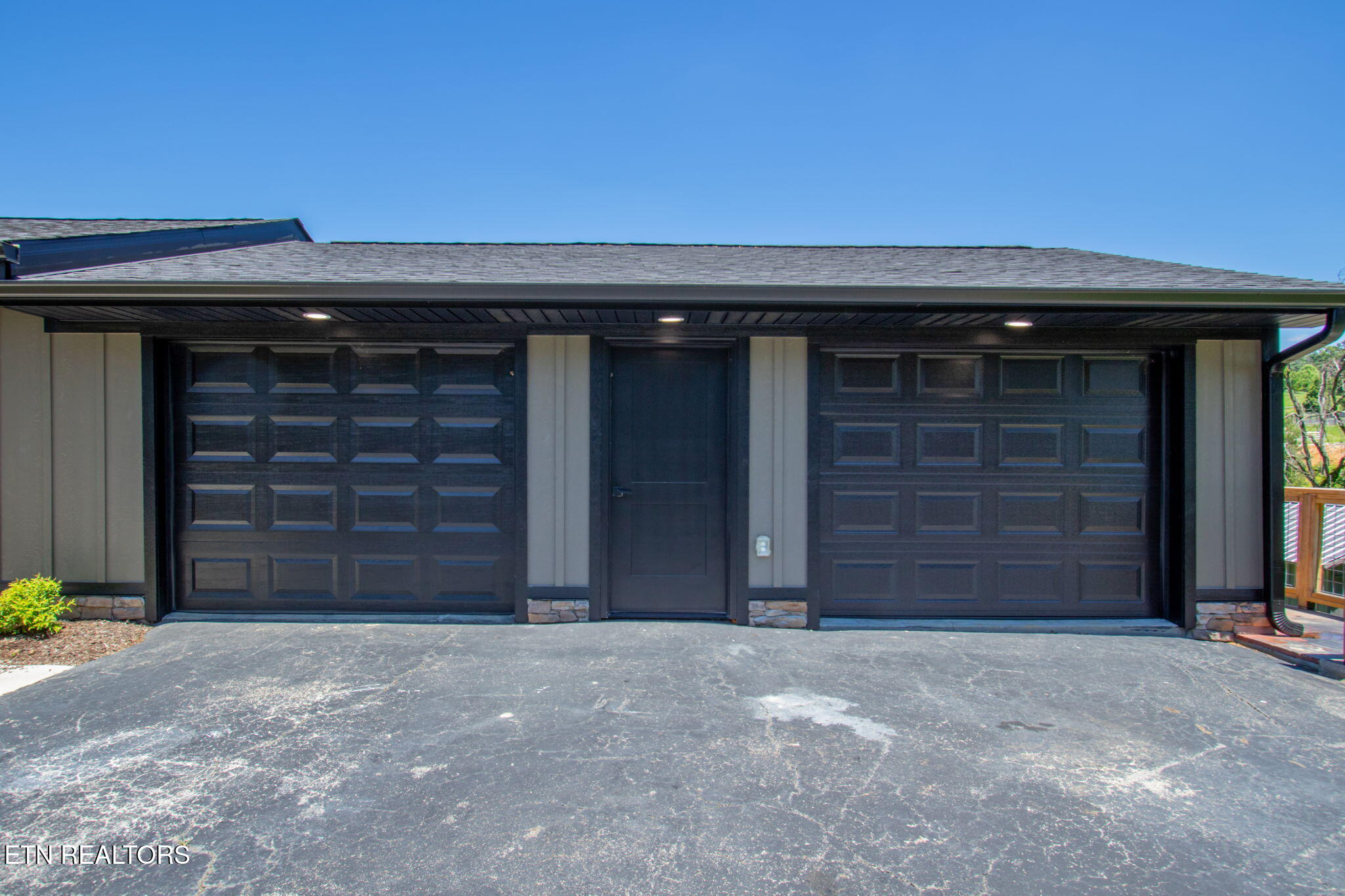 1437 Beacon Road Talbott, TN 37877 - Photo 12 of 31 homesandvideos-749