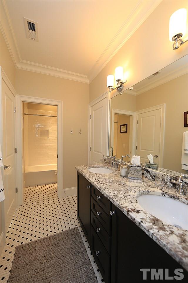 527 Guilford Circle Raleigh, NC 27608 - Photo 24 of 30