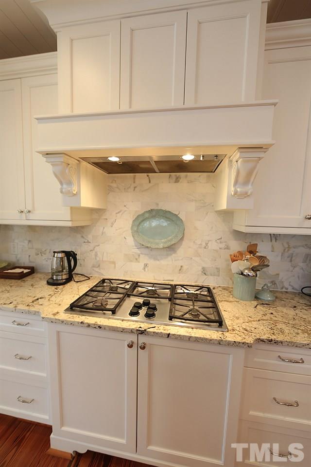 527 Guilford Circle Raleigh, NC 27608 - Photo 8 of 30