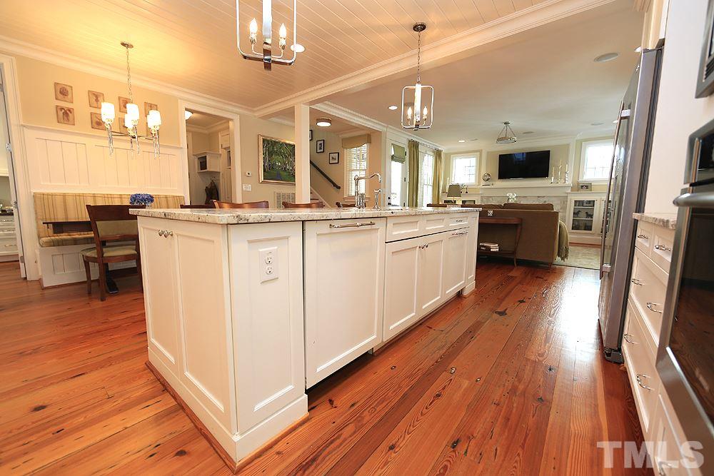 527 Guilford Circle Raleigh, NC 27608 - Photo 9 of 30