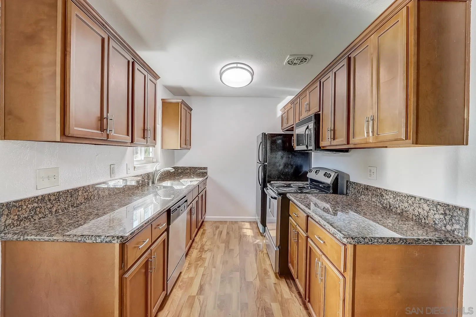 9124 Northcote Road Santee, CA 92071 - Photo 16 of 28 Gallery Image 16