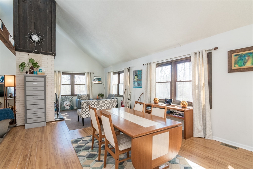 224 North Valley Road Pelham, MA 01002 - Photo 11 of 42