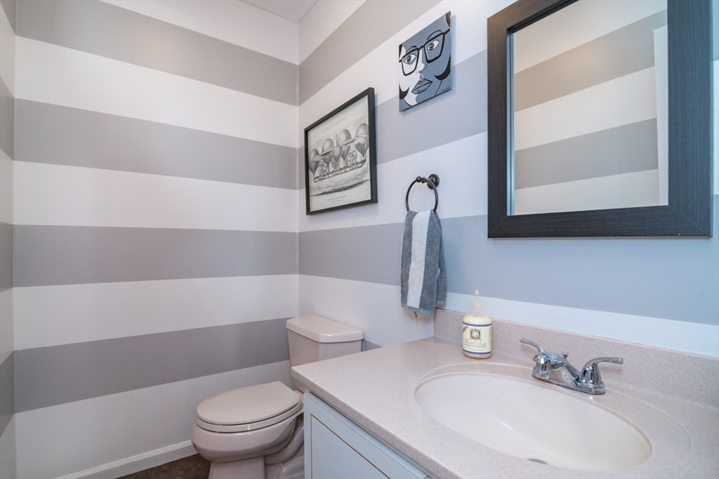 224 North Valley Road Pelham, MA 01002 - Photo 17 of 42
