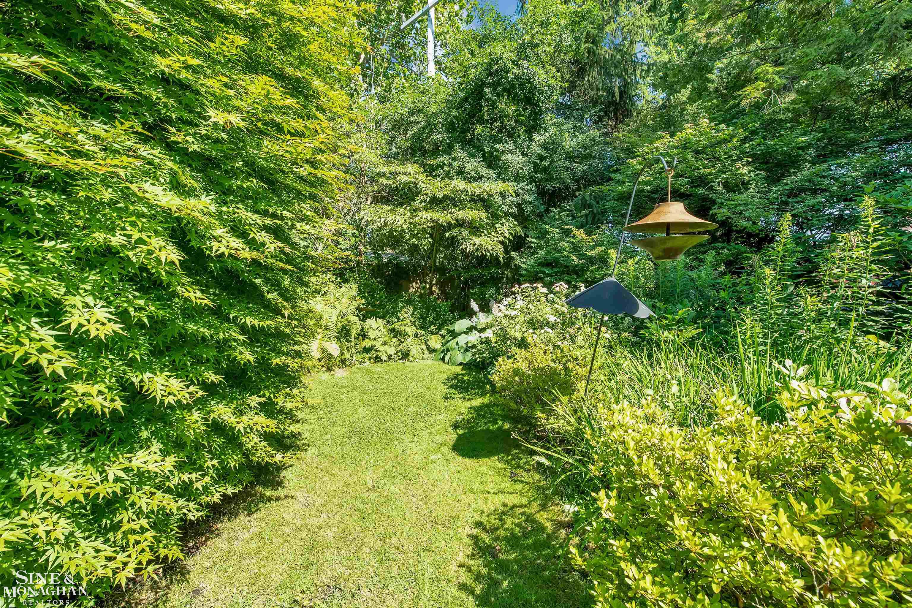 1144 Bedford Road Grosse Pointe, MI 48230 - Photo 27 of 37 50148088-5622c425-ec58-4a4d-a63b-bafcd997757a.JPG
