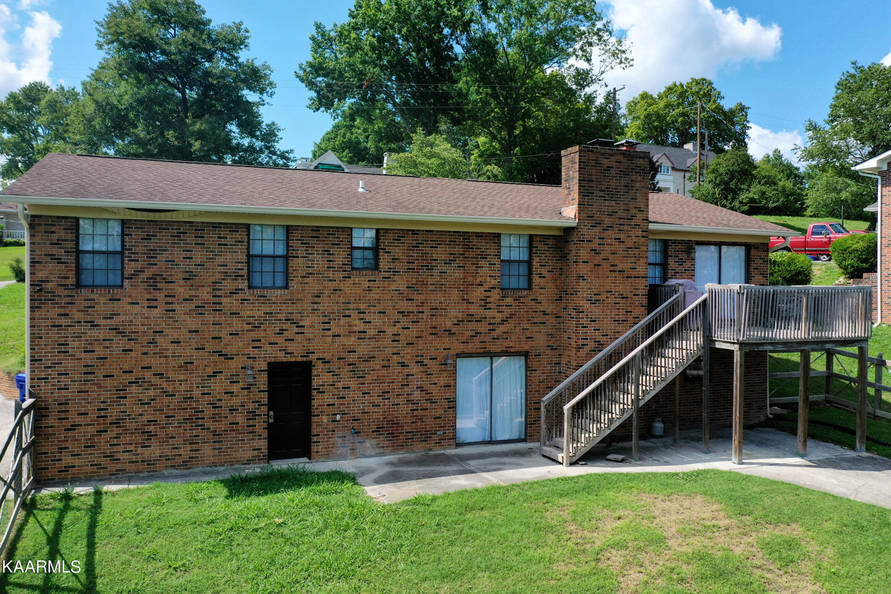 319 Maple Street Clinton, TN 37716 - Photo 4 of 22 DJI_0887