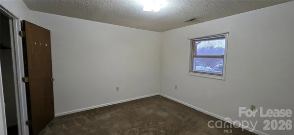 $775 | 517 Hickory Street, Unit 1, Hudson, NC 28638