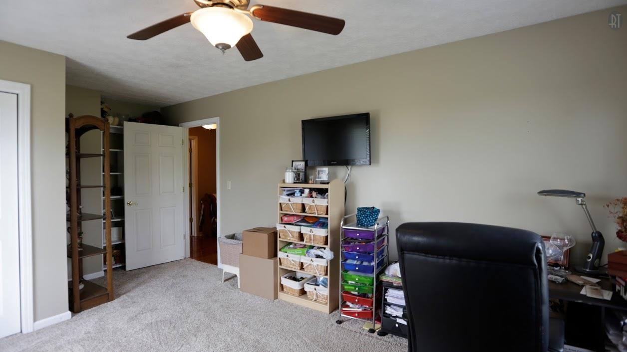402 Ranch Road Portland, TN 37148 - Photo 20 of 24 a view of a livingroom with workspace and a window