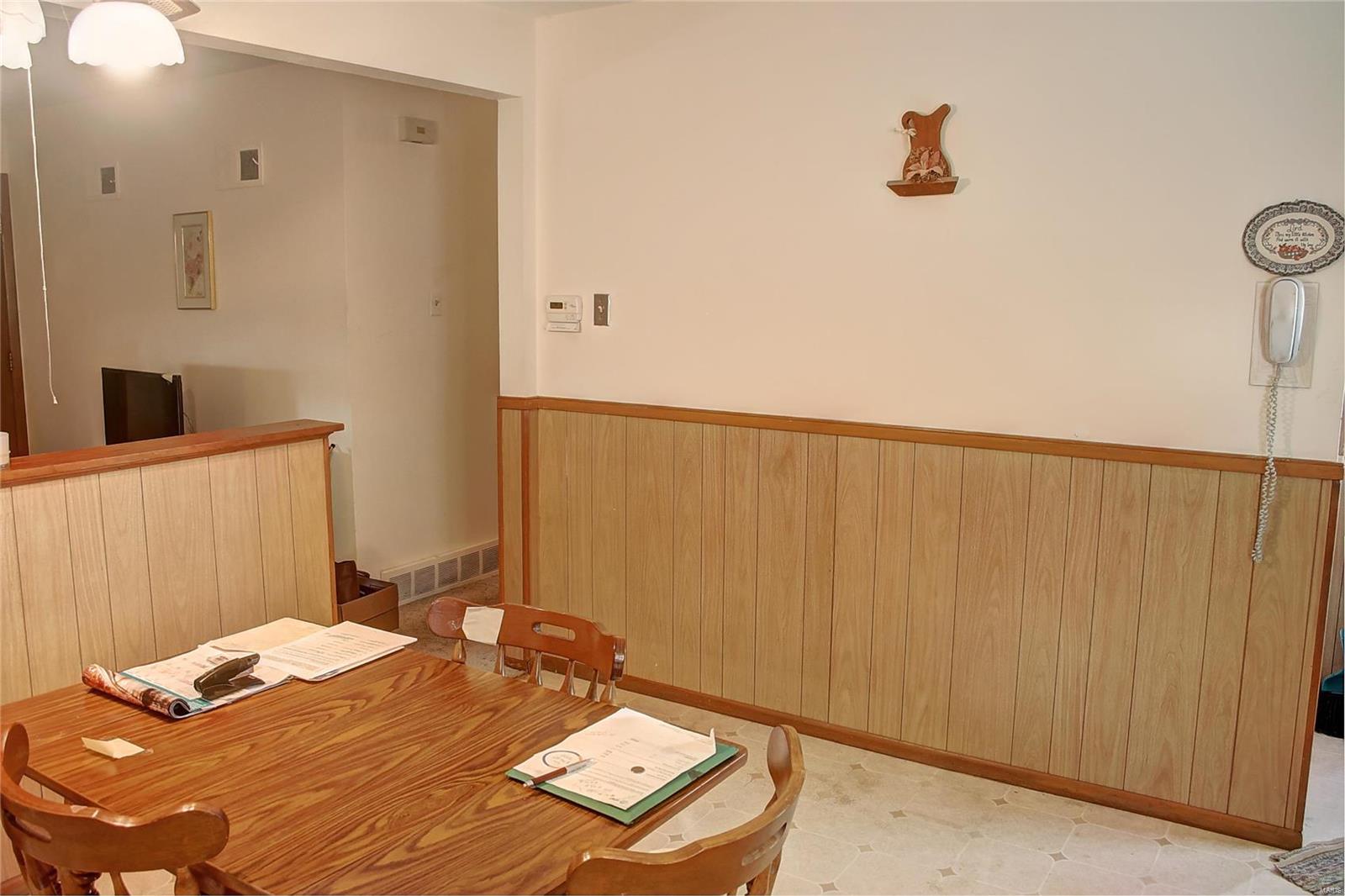 245 Lindy Boulevard Ballwin, MO 63021 - Photo 8 of 34