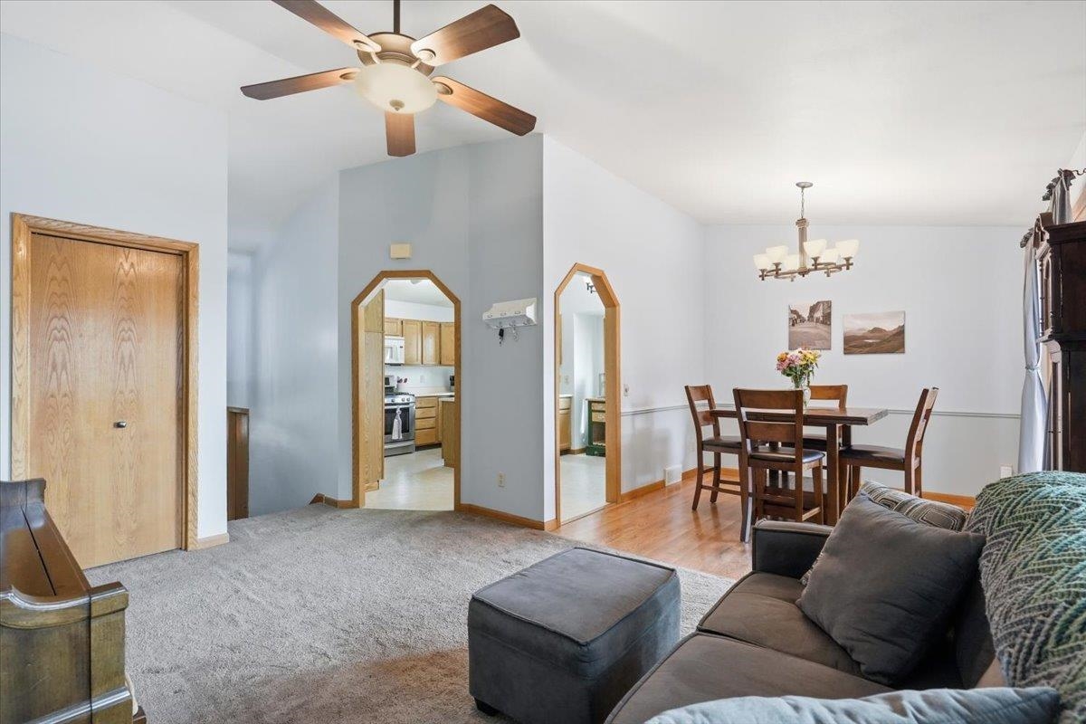 699 Robin Drive Sun Prairie, WI 53590 - Photo 2 of 43