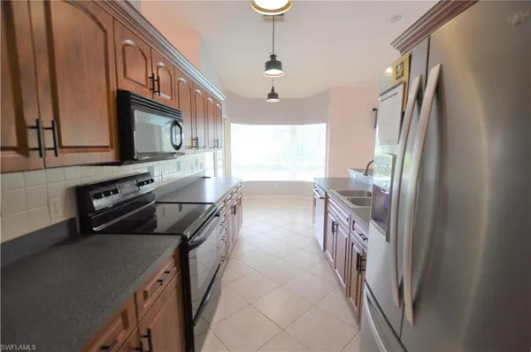 $3,995 | 214 Palmetto Dunes Circle, Naples, FL 34113