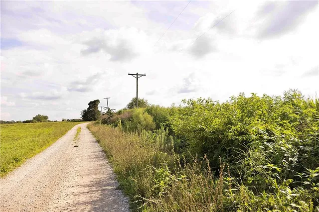 $77,000 | East 225th Lane, Ridgeway, MO 64481