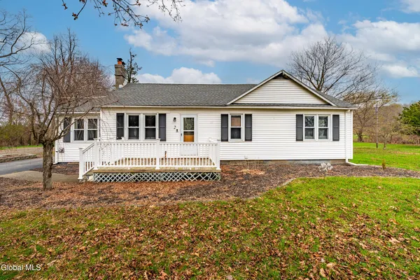 $289,900 | 2 Brown Road, Schaghticoke, NY 12154