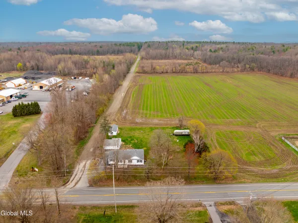 $289,900 | 2 Brown Road, Schaghticoke, NY 12154