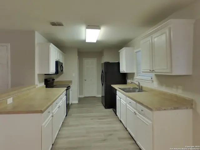 $1,359 | 5731 Butch, San Antonio, TX 78252