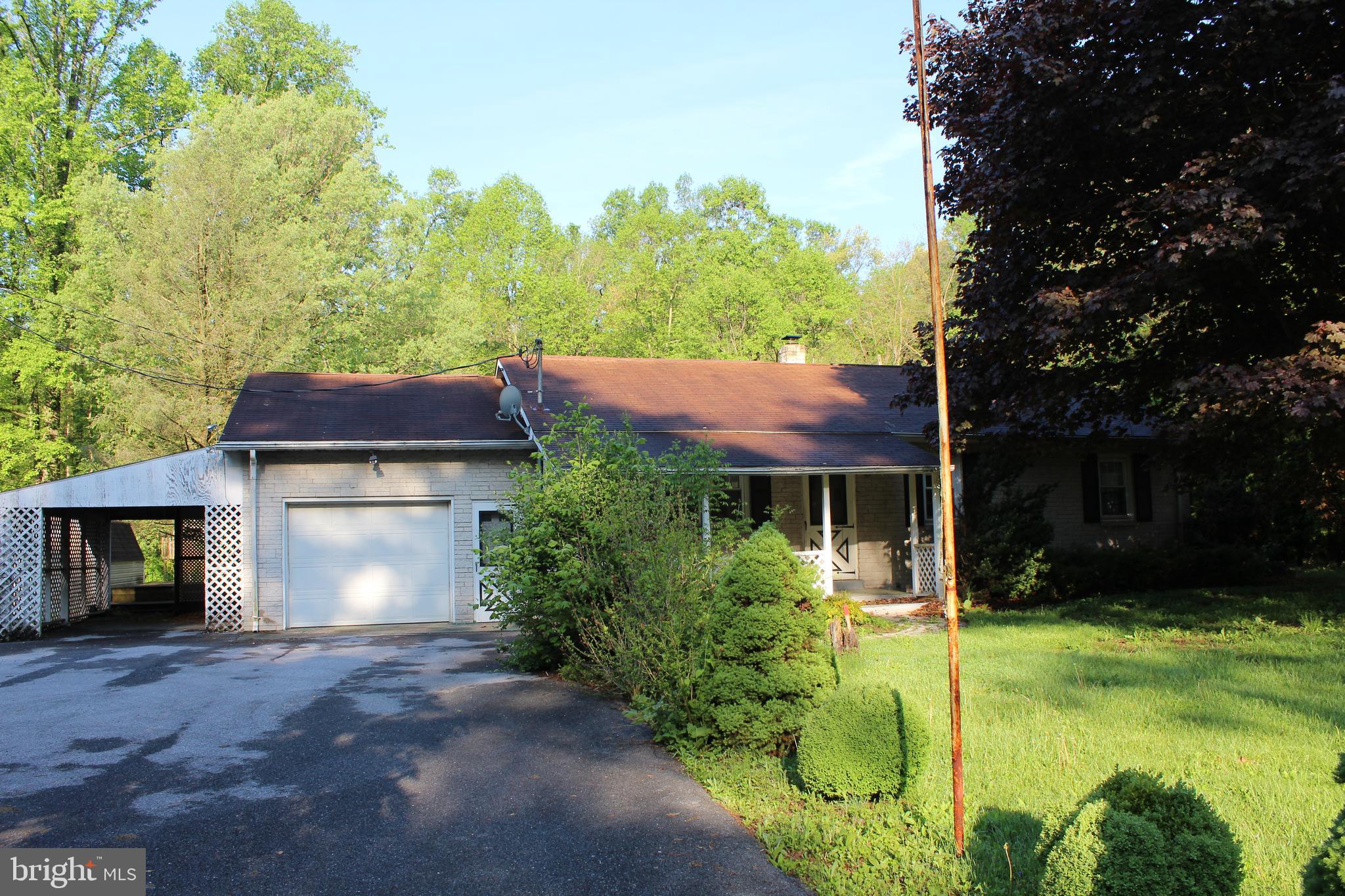 687 South Mount Pleasant Road Lebanon, PA 17042 - Photo 1 of 17 Front
