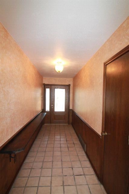771 U.S. Highway 62 Ralls, TX 79357 - Photo 2 of 10 a view of empty room with window