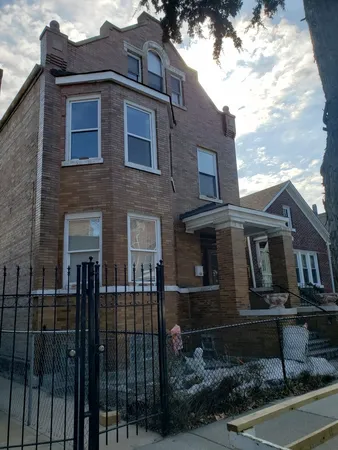 $1,600 | 2705 West 24th Street, Unit 2, Chicago, IL 60608