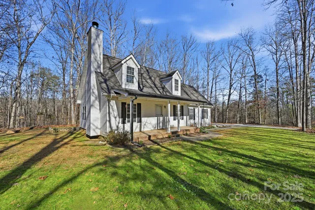 a view of porch with a backyard