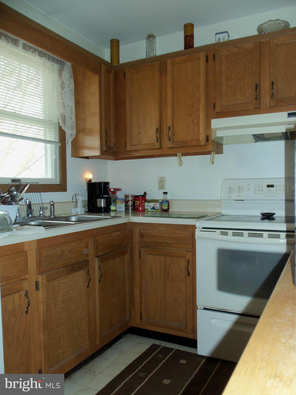 14810 Clear Spring Road Williamsport, MD 21795 - Photo 10 of 13 Kitchen