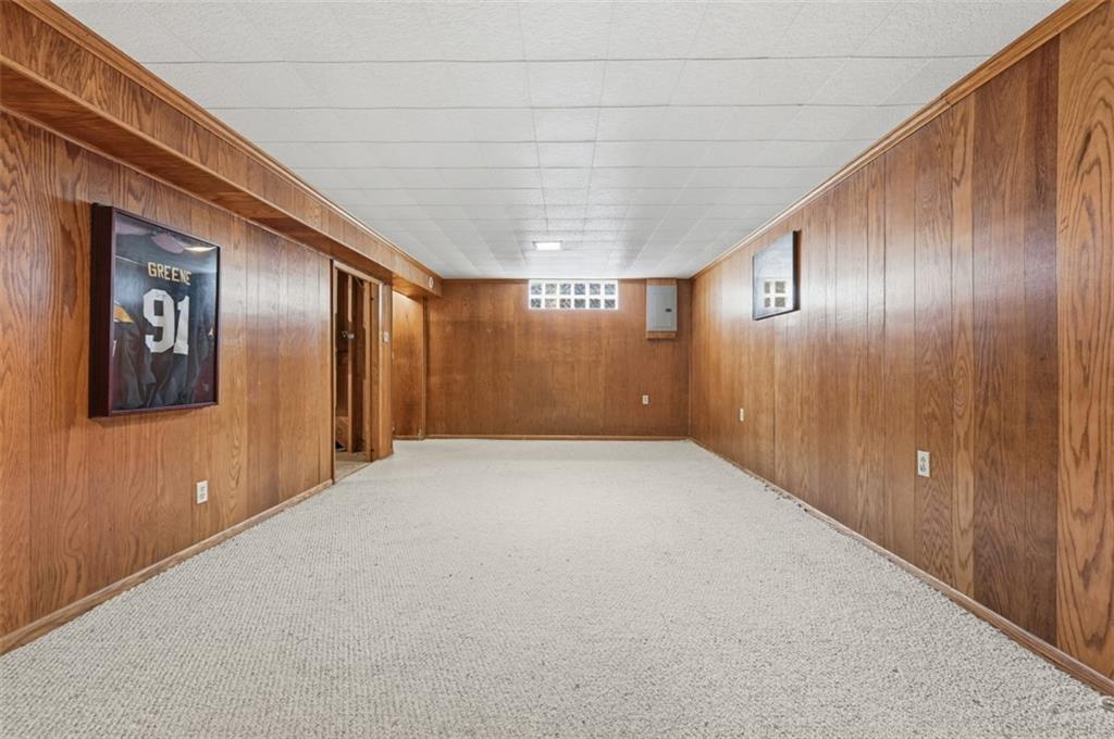 2207 Ridgevue Avenue Aliquippa, PA 15001 - Photo 24 of 41