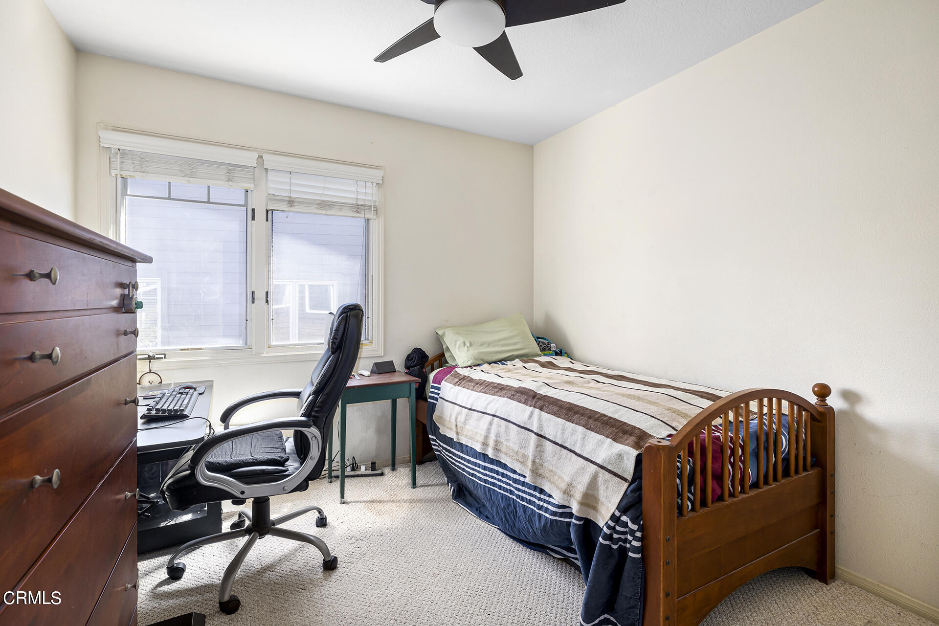 1094 Rocton Drive Pasadena, CA 91107 - Photo 18 of 25 a bedroom with a bed and a desk