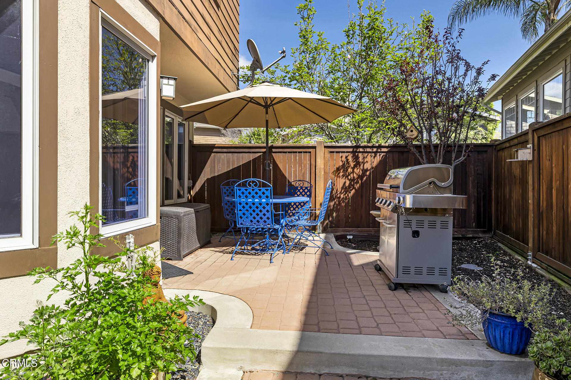 1094 Rocton Drive Pasadena, CA 91107 - Photo 23 of 25 an outdoor space with seating space