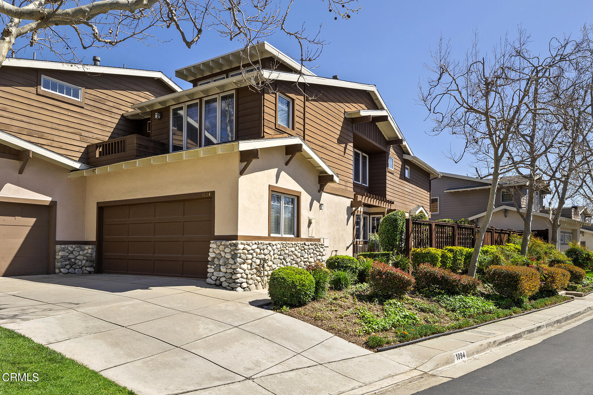 1094 Rocton Drive Pasadena, CA 91107 - Photo 4 of 25 a front view of a house with garden