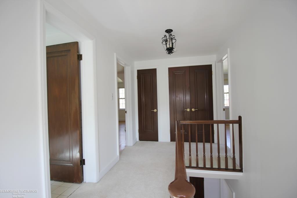 1583 Hawthorne Road Grosse Pointe Woods, MI 48236 - Photo 17 of 30