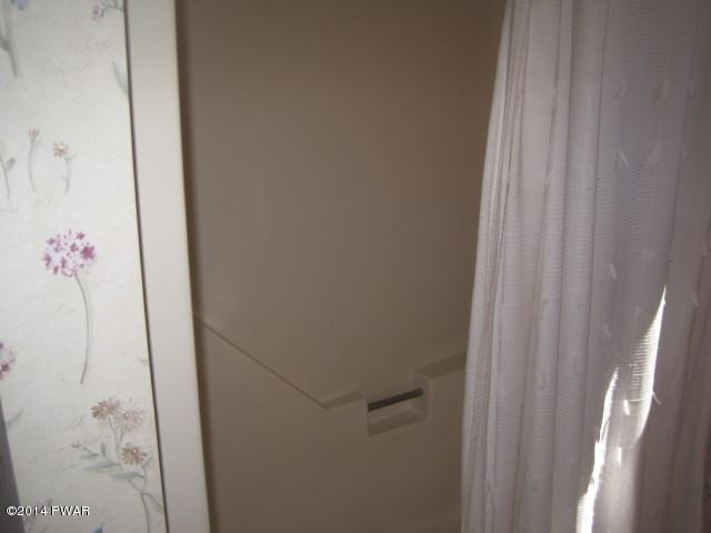 135 Tanager Road Lackawaxen, PA 18435 - Photo 32 of 49