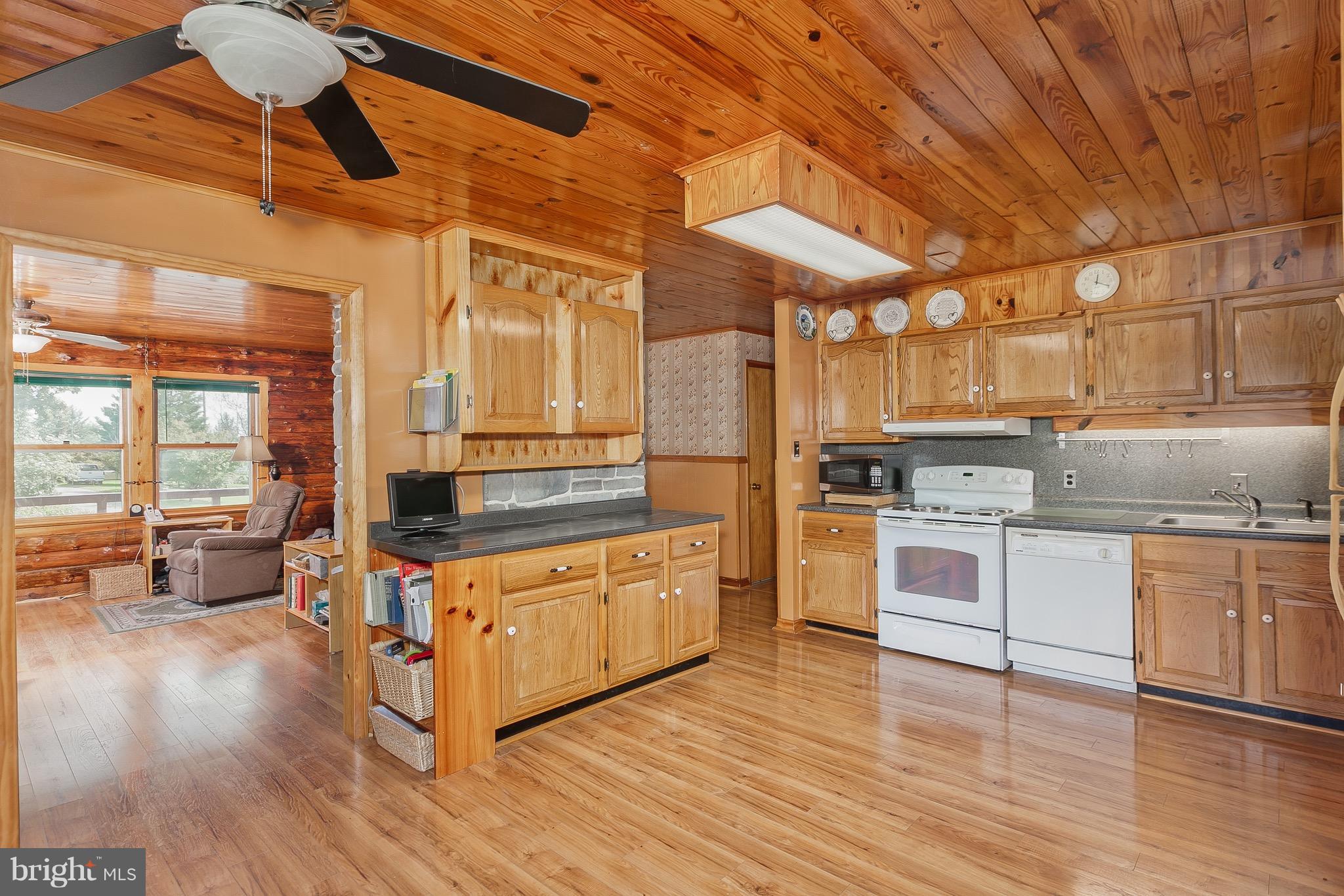 16936 Shinham Road Hagerstown, MD 21740 - Photo 17 of 30 Kitchen