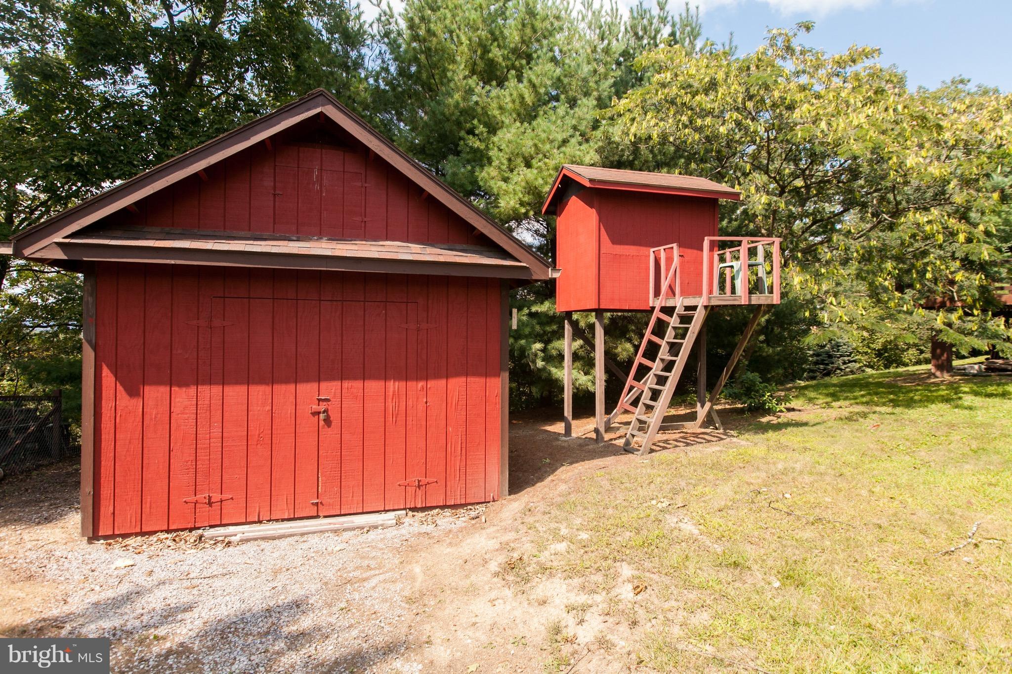 16936 Shinham Road Hagerstown, MD 21740 - Photo 10 of 30 storage or workshop