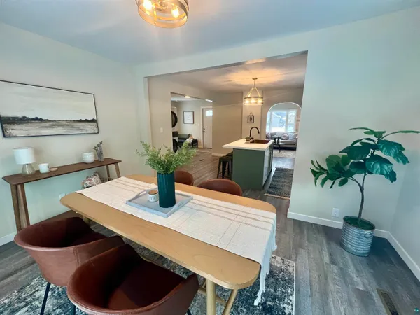 $215,000 | 805 Park Avenue, Cloquet, MN 55720