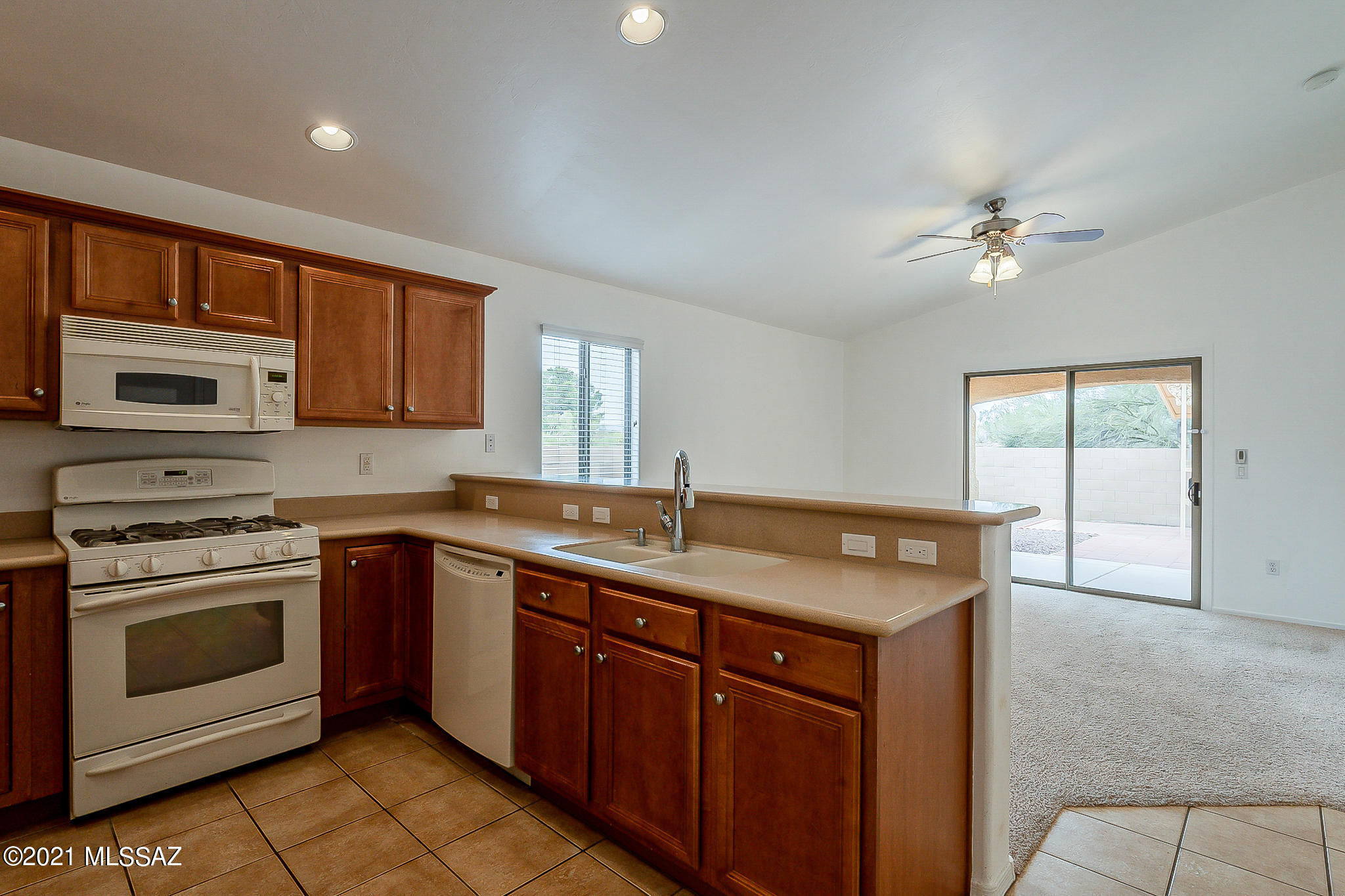 457 South Stone Bench Road Vail, AZ 85641 - Photo 11 of 40 Gallery Image 11