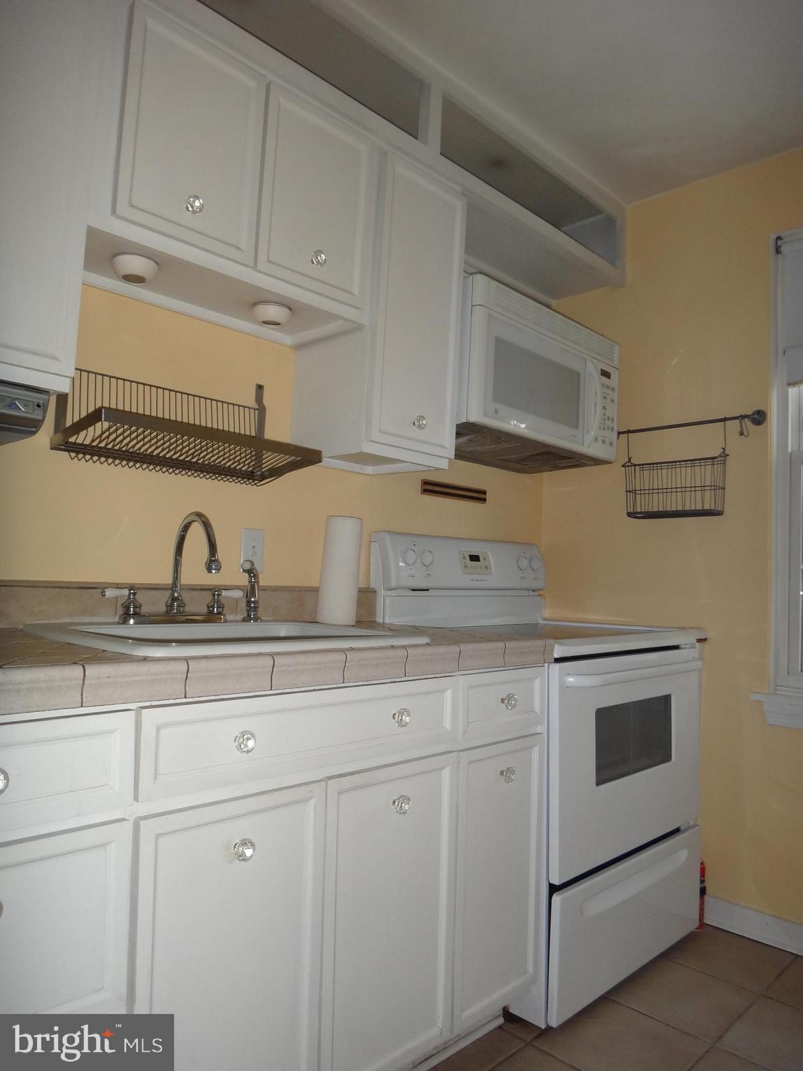 201 East Glebe Road, Unit C Alexandria, VA 22305 - Photo 4 of 11