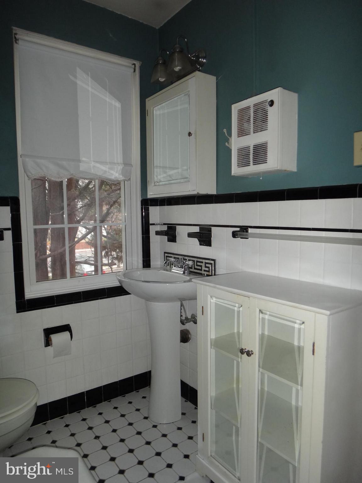 201 East Glebe Road, Unit C Alexandria, VA 22305 - Photo 8 of 11