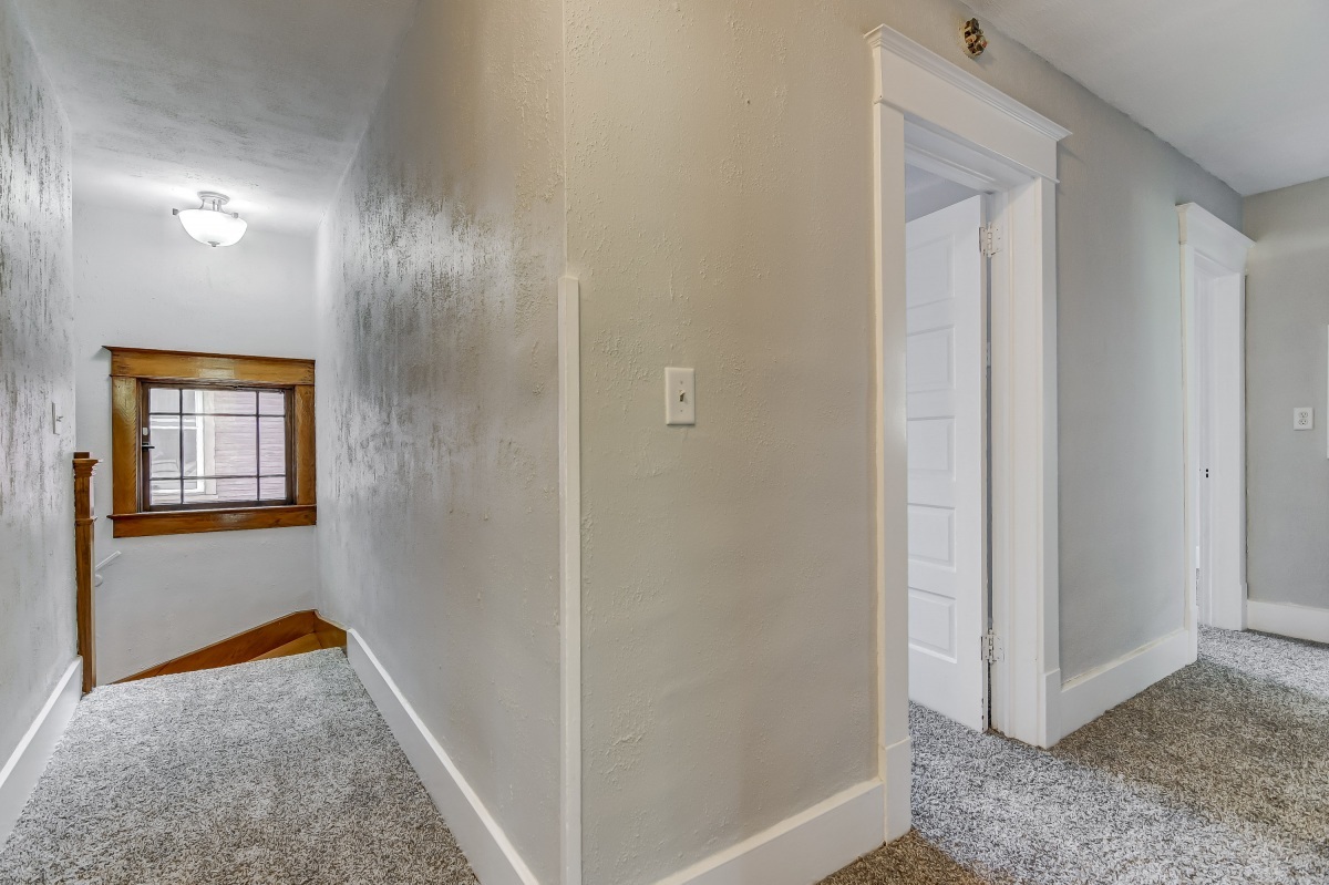 1014 West Edwards Street Springfield, IL 62704 - Photo 19 of 33 Gallery Image 19