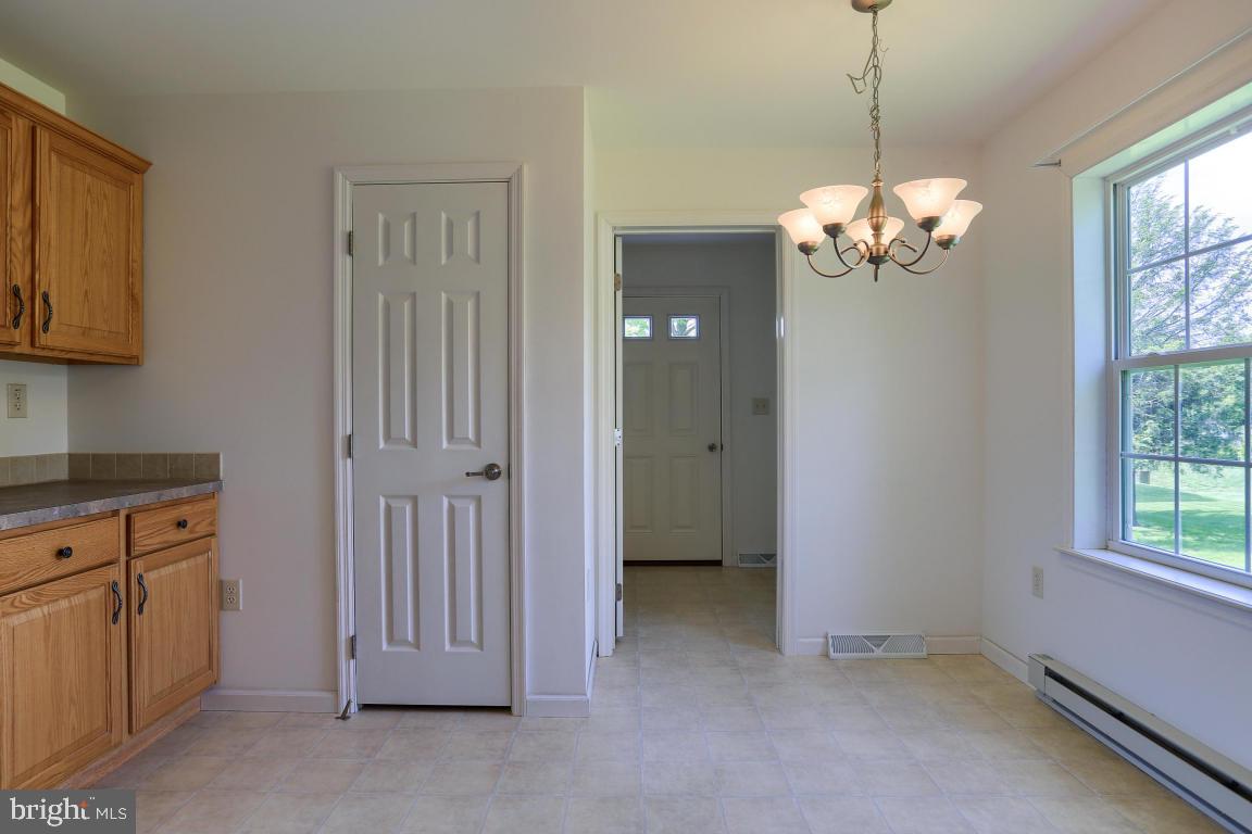 1707 Rockvale Road Lancaster, PA 17602 - Photo 8 of 18 Gallery Image 8