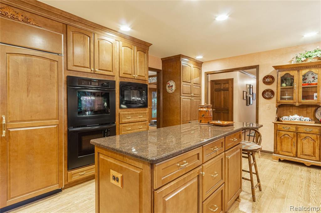3650 Merriweather Lane Rochester Hills, MI 48306 - Photo 9 of 36