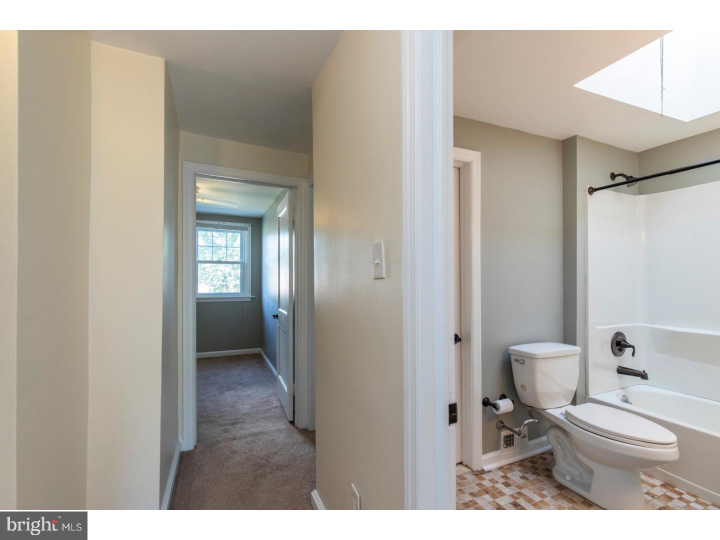 793 Bennington Road Folcroft, PA 19032 - Photo 15 of 25 Bathroom
