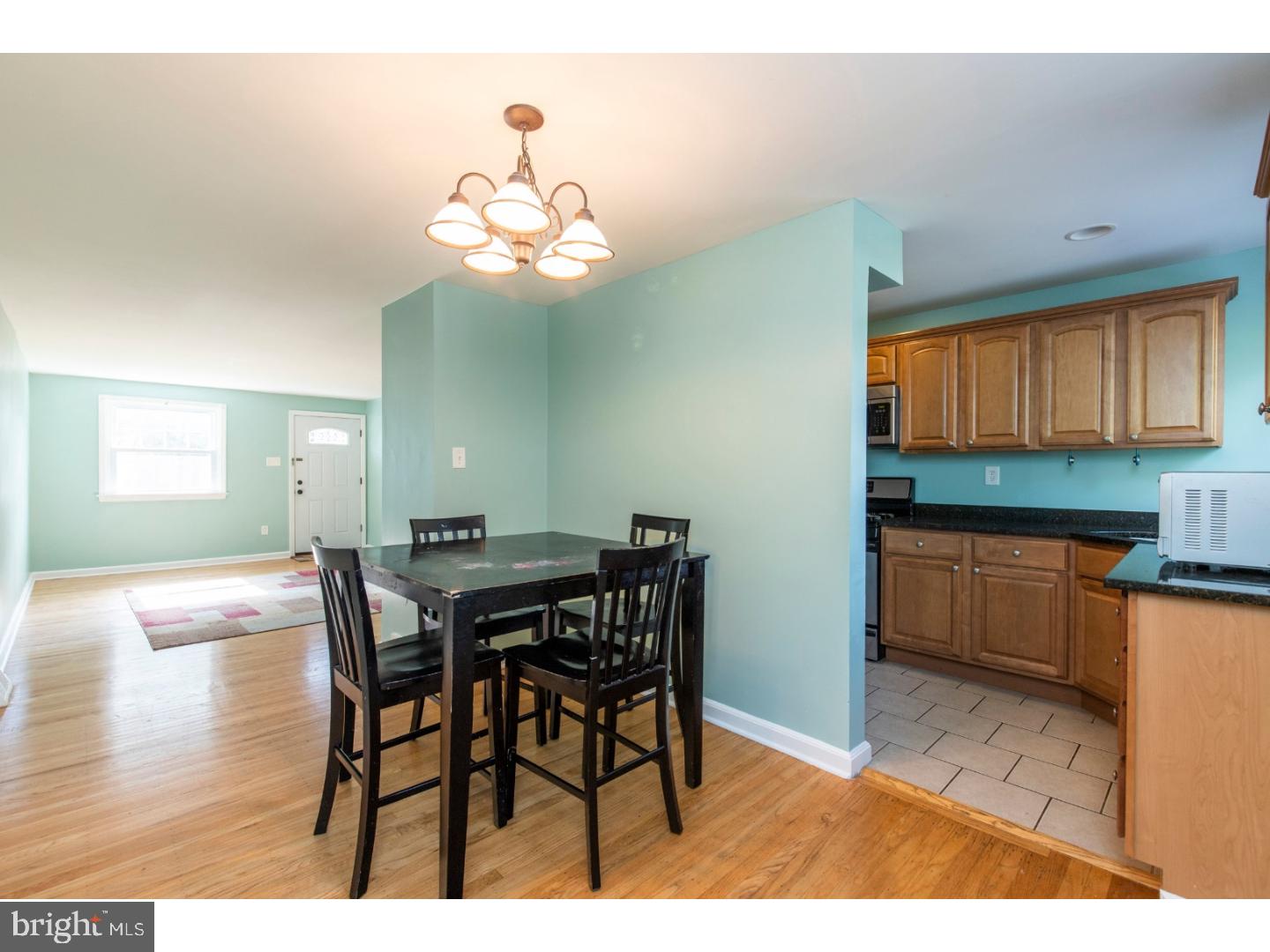 793 Bennington Road Folcroft, PA 19032 - Photo 7 of 25 Dining Room