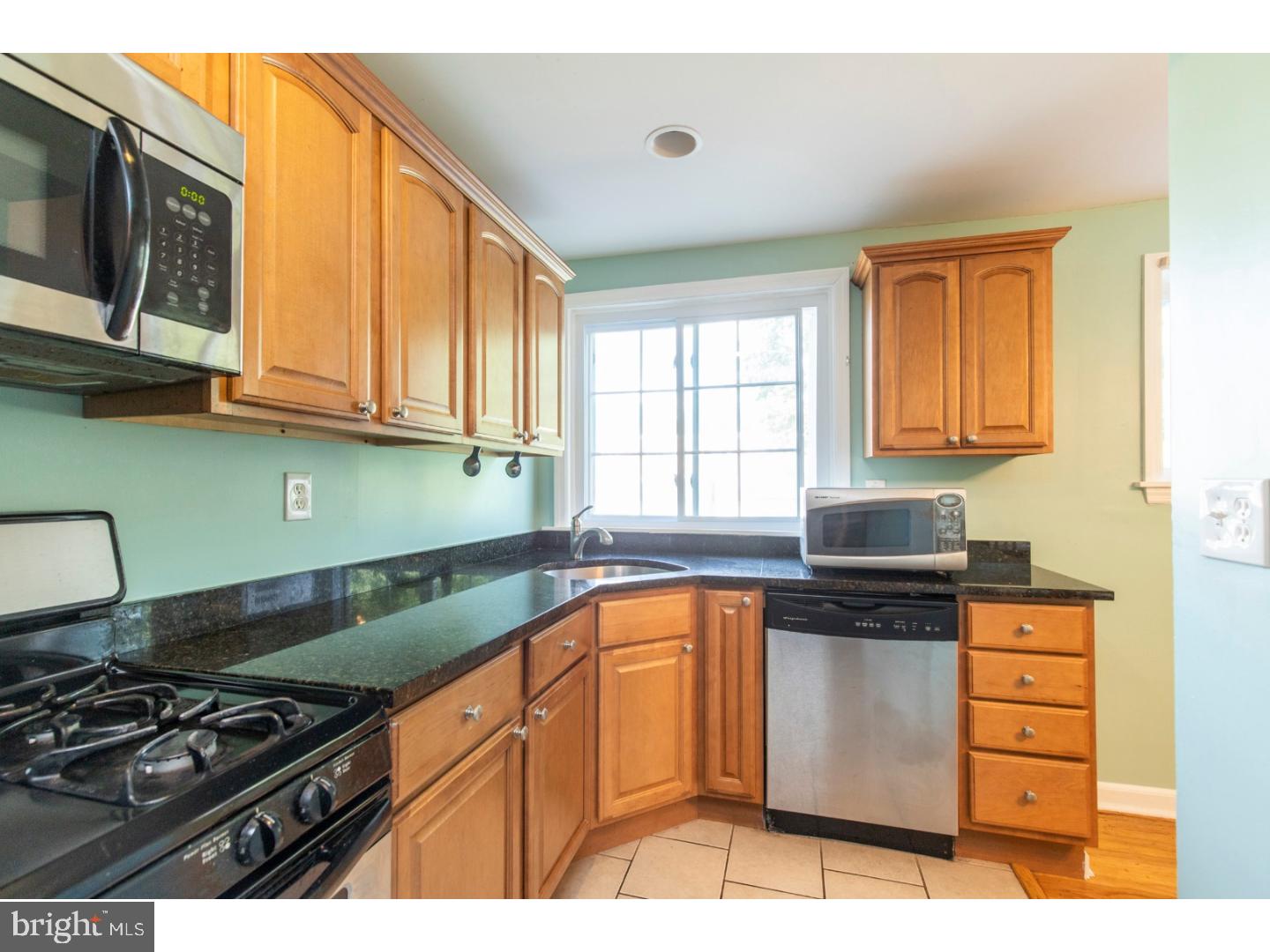 793 Bennington Road Folcroft, PA 19032 - Photo 8 of 25 Kitchen