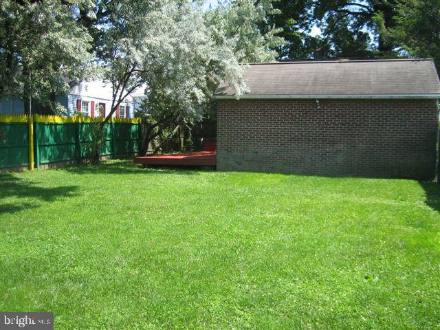 1701 Buttercup Road Lancaster, PA 17602 - Photo 4 of 16 Gallery Image 4
