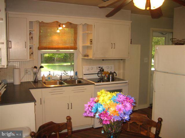 1701 Buttercup Road Lancaster, PA 17602 - Photo 8 of 16 Gallery Image 8