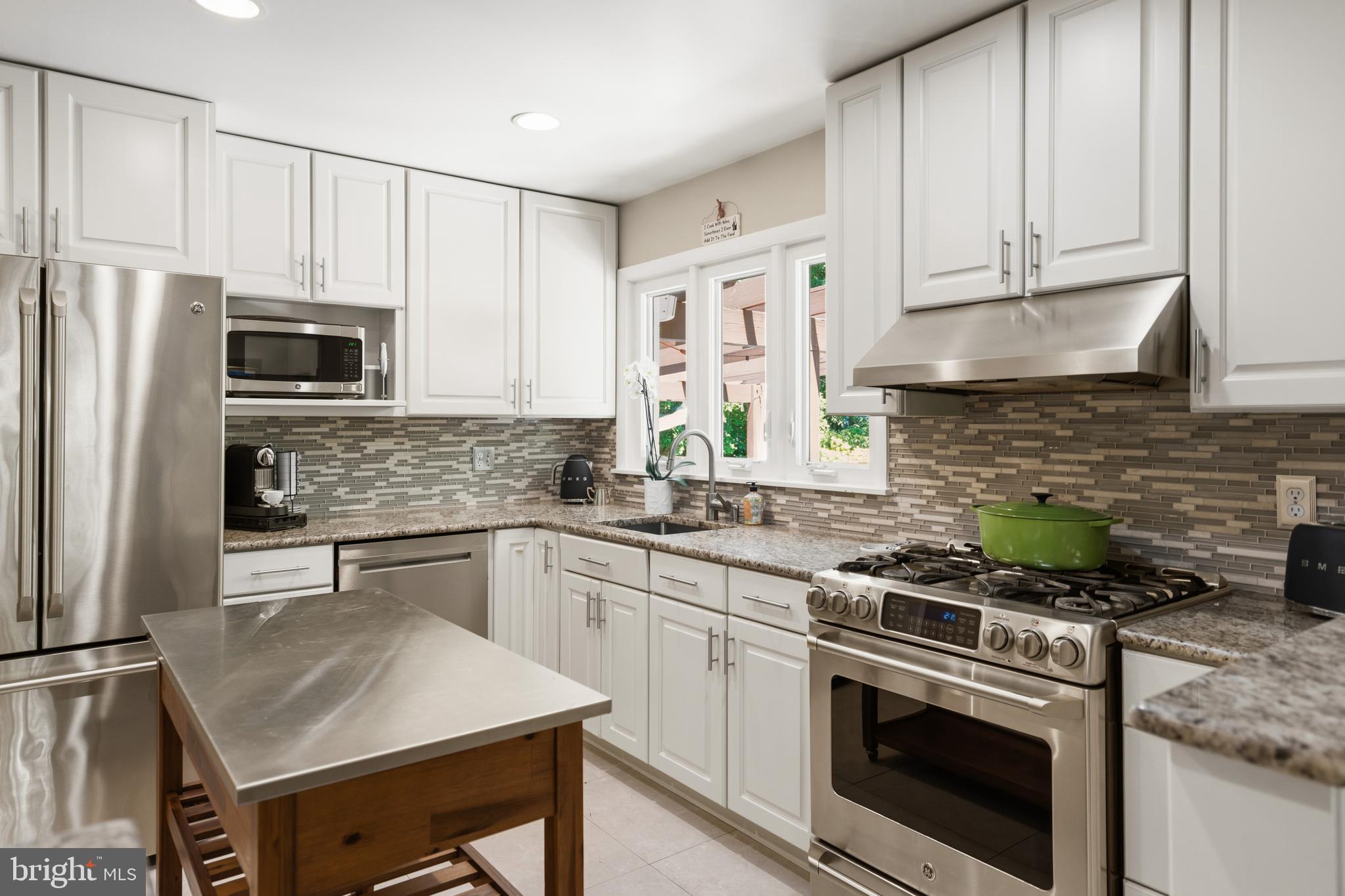 8611 Cyrus Place Alexandria, VA 22308 - Photo 11 of 49 Updated kitchen